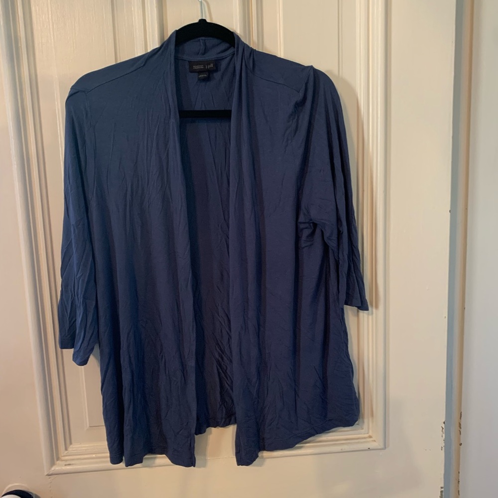 SHOP CLOSING! 💙J Jill blue buttonless cardigan.